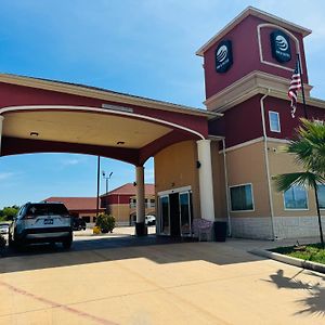 Executive Inn & Suites